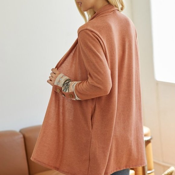 Cardigan with pockets and Aztec print on sleeve - Picture 3 of 3